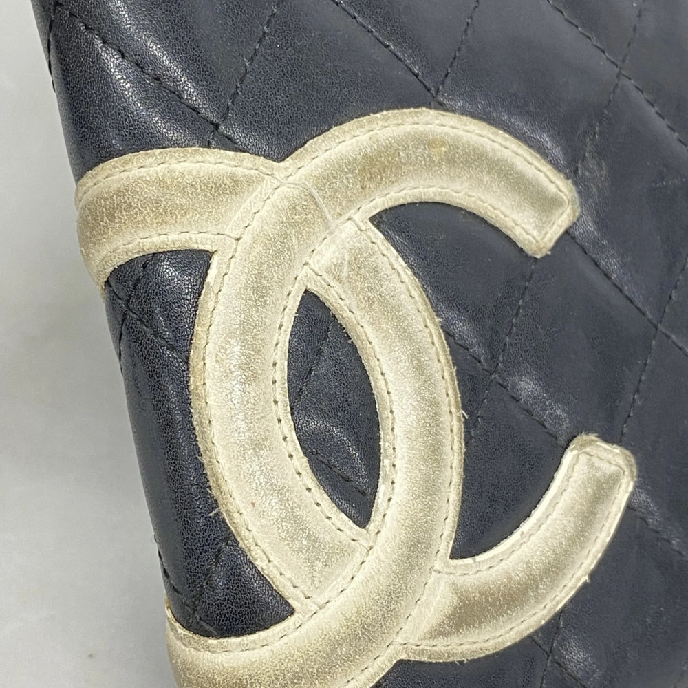 CHANEL Black Lambskin Leather Wallet - Picture 8 of 10